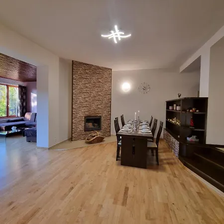 Almini Drienica Lysa 빌라 Sabinov